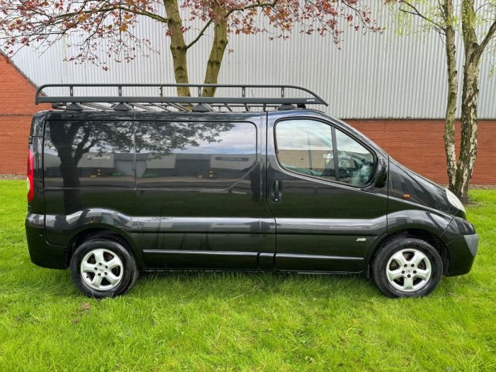 Vauxhall Vivaro 2.0CDTI [115PS] Sportive Van 2.7t Panel Van Diesel Black