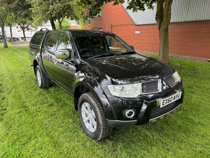 Mitsubishi L200 2.5 Double Cab DI-D Barbarian 4WD Auto 176Bhp Pick Up Diesel Black