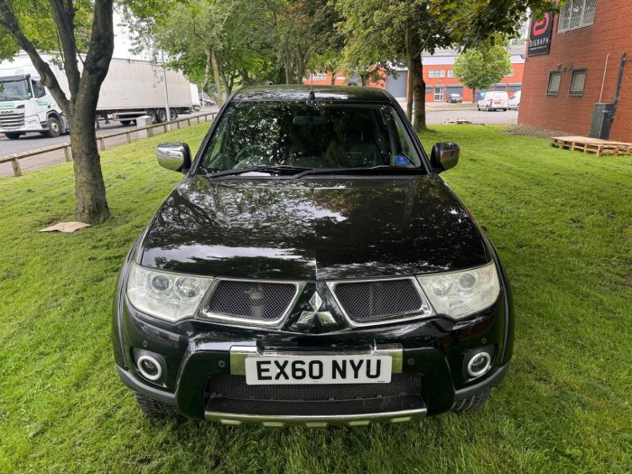 Mitsubishi L200 2.5 Double Cab DI-D Barbarian 4WD Auto 176Bhp Pick Up Diesel Black