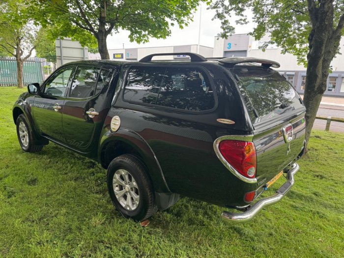 Mitsubishi L200 2.5 Double Cab DI-D Barbarian 4WD Auto 176Bhp Pick Up Diesel Black