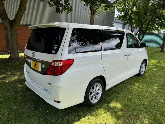 Toyota Alphard 3.5 V6 Estate Petrol Pearl