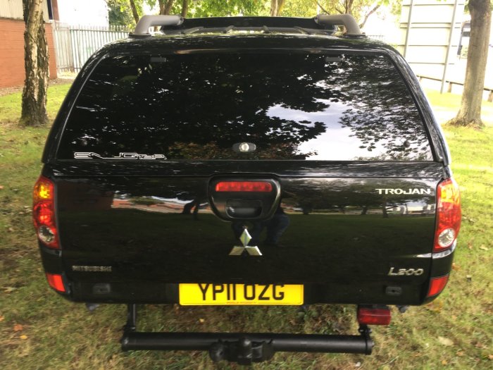 Mitsubishi L200 2.5 Double Cab DI-D Trojan 4WD 134Bhp [2010] Pick Up Diesel Black