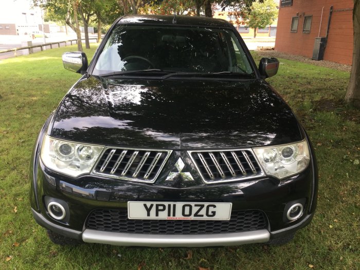 Mitsubishi L200 2.5 Double Cab DI-D Trojan 4WD 134Bhp [2010] Pick Up Diesel Black