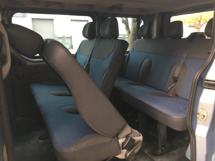 Renault Trafic 2.0 SL27dCi 115 Sport [Sat Nav] 9 Seater Euro 5 Minibus Diesel Blue