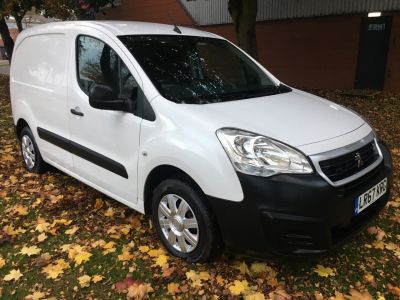 Peugeot Partner 625 1.6 BlueHDi 75 Professional Van Panel Van Diesel WhitePeugeot Partner 625 1.6 BlueHDi 75 Professional Van Panel Van Diesel White at Chequered Flag GB LTD Leeds