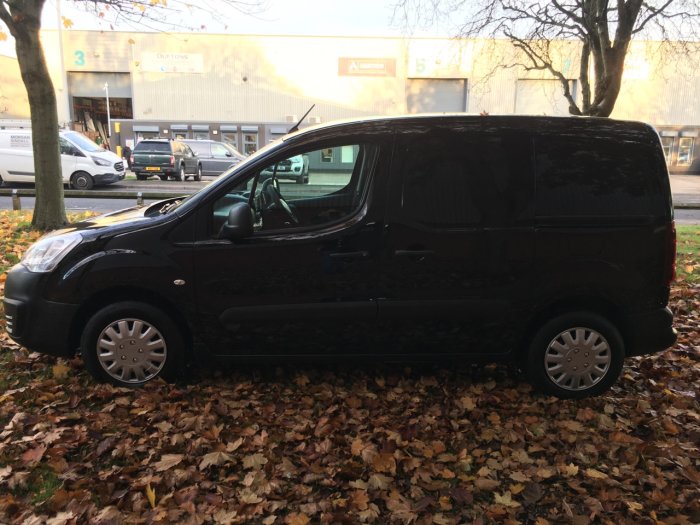 Citroen Berlingo 1.6 HDi 625Kg Enterprise 75ps Panel Van Diesel Black