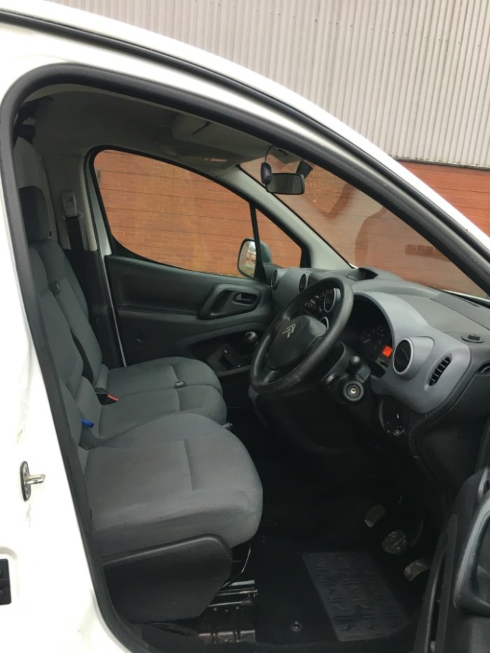 Citroen Berlingo 1.6 HDi 750Kg LX 90ps LWB DOG WALKING VAN Panel Van Diesel White