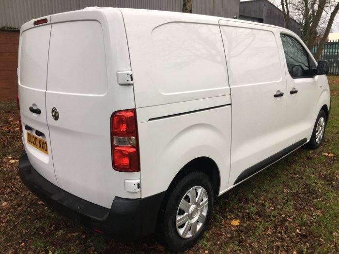 Vauxhall Vivaro 3100 2.0d 120PS Edition H1 Van Panel Van Diesel White