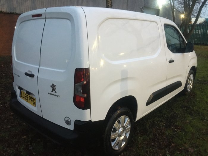 Peugeot Partner 1000 1.5 BlueHDi 100 Professional Van Panel Van Diesel White