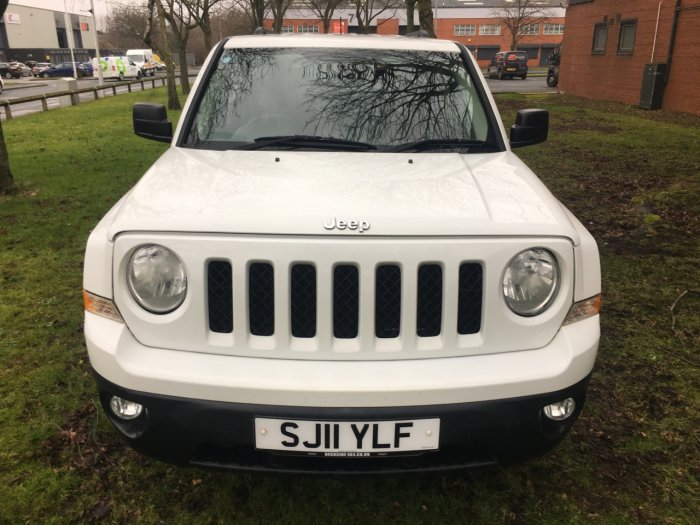 Jeep Patriot 2.2 CRD Sport Plus 5dr Estate Diesel White