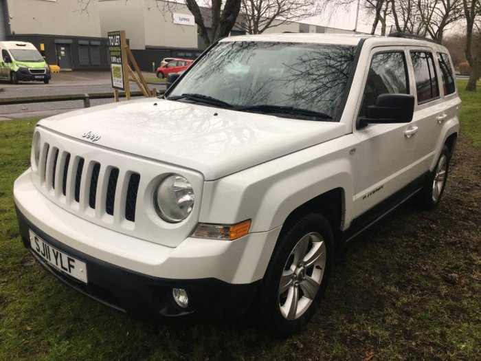 Jeep Patriot 2.2 CRD Sport Plus 5dr Estate Diesel White